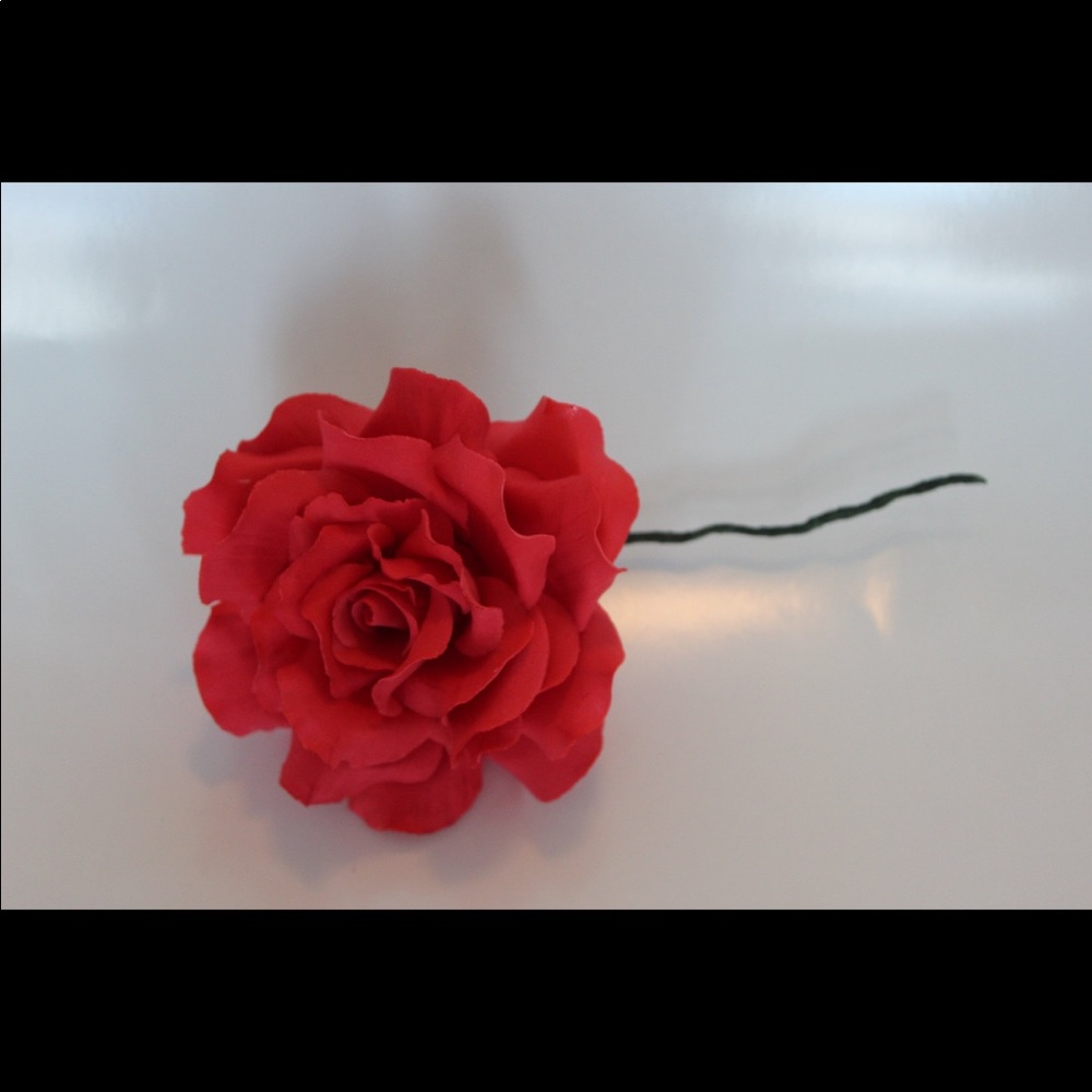Edible red rose cake topper